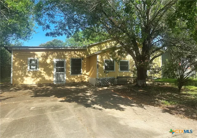 1st image of 1503 Lova Dr, Victoria, TX 77901 | MLS# 620930