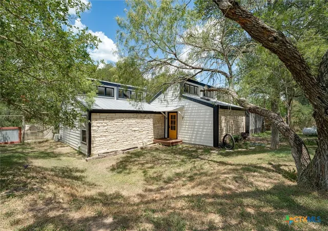 4th image of 150 Lakeview Dr, Del Valle, TX 78617 | MLS# 621055