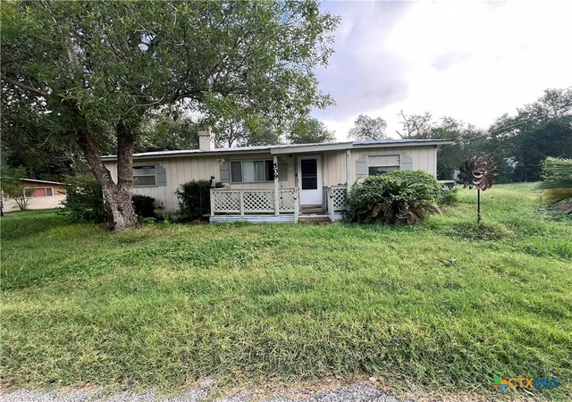 1st image of 509 Pershing St, Luling, TX 78648 | MLS# 621071