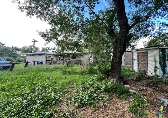 2nd image of 509 Pershing St, Luling, TX 78648 | MLS# 621071