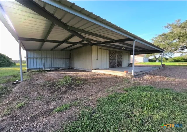 Photo 3 of Single family home for sale at 565 E Ward St, Goliad, TX 77963 | MLS# 620848 | Listing updated on 2026-07-30