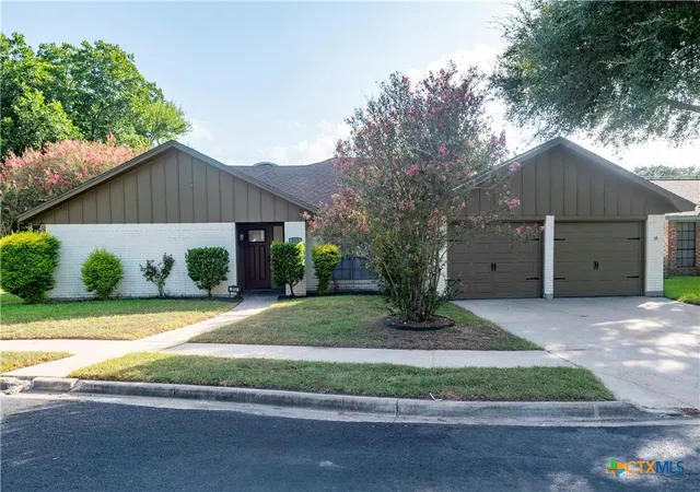 Photo 1 of Single family home for sale at 213 Taos Dr, Victoria, TX 77904 | MLS# 619882 | Listing updated on 2026-07-30
