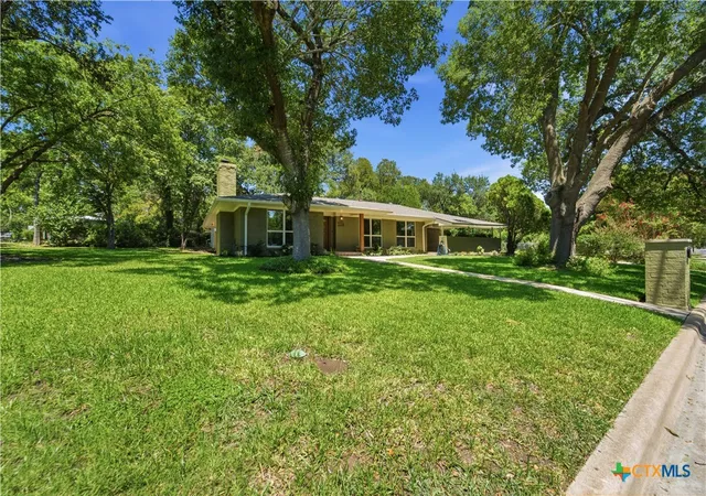 3rd image of 3114 Pecan Dr, Temple, TX 76502 | MLS# 621157