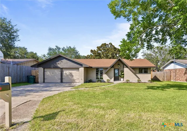 1st image of 613 Jackson St, Edna, TX 77957 | MLS# 620263