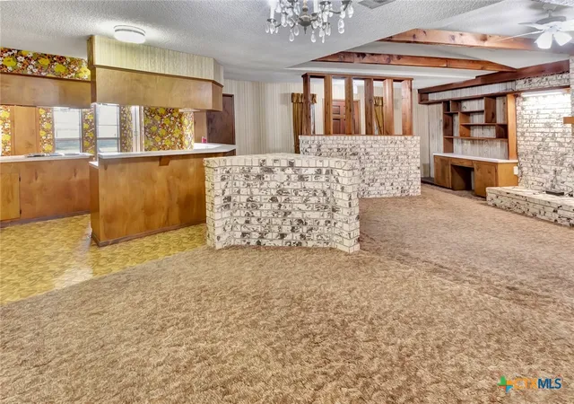 4th image of 10957 N Us Hwy 77, Schulenburg, TX 78956 | MLS# 621181