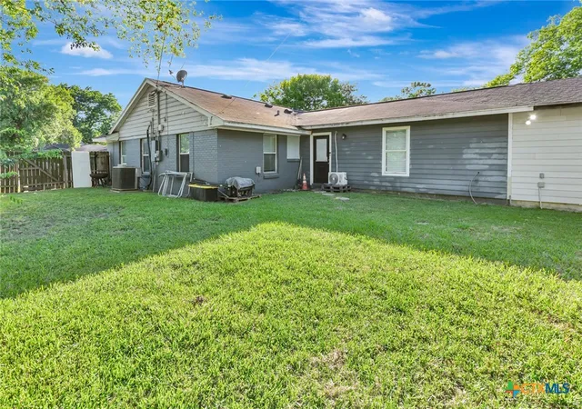 41st image of 1518 Bonham Dr, Victoria, TX 77901 | MLS# 621179