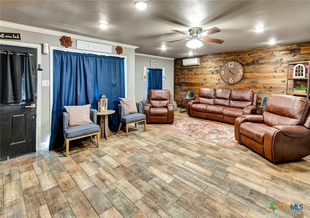 5th image of 1518 Bonham Dr, Victoria, TX 77901 | MLS# 621179