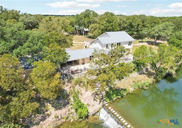 Photo 4 of House for sale at 190 Private Rd 3011, Lampasas, TX 76550 | MLS# 620823 | Listing updated on 2026-07-31