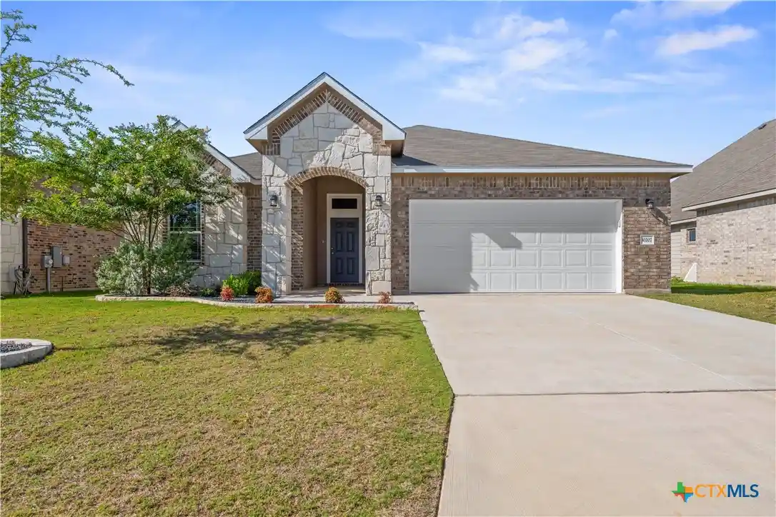 Photo 1 of Sale Pending at 10207 Six Shooter Ln, Temple, TX 76502 | MLS# 620798 | Listing updated on 2026-10-28