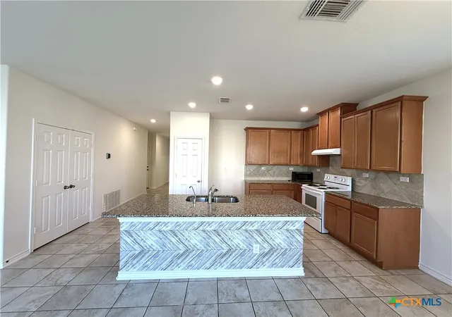3rd image of 2007 Stepping Stone, New Braunfels, TX 78130 | MLS# 621298