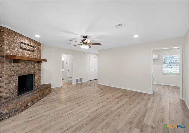 5th image of 1006 Eagle Dr, Eddy, TX 76524 | MLS# 621369