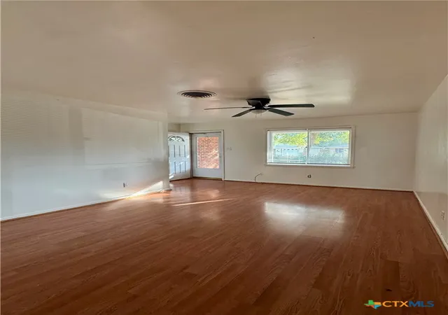 Photo 3 of Single family home for sale at 3118 Glenwood Dr, Temple, TX 76502 | MLS# 621401 | Listing updated on 2026-10-02