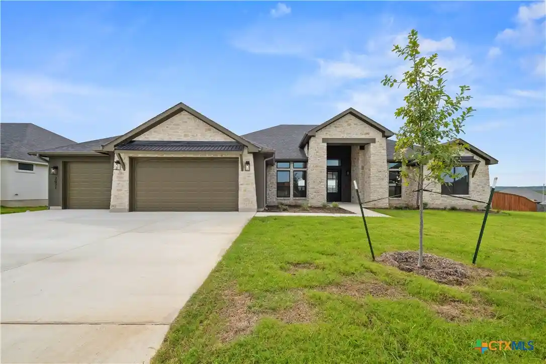 Photo 1 of Single family home for sale at 2021 Bluff Dr, Nolanville, TX 76559 | MLS# 621452 | Listing updated on 2026-10-29