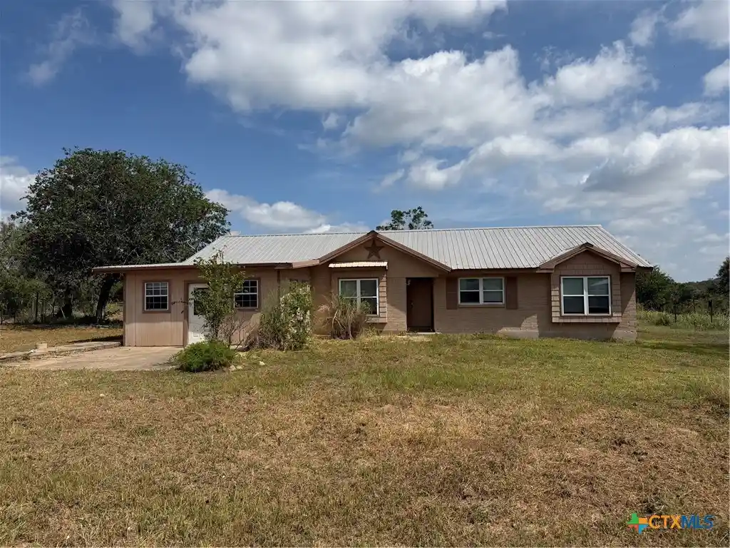 Single family home for sale at 706 Thomaston River Rd, Cuero, TX 77954 | MLS# 621438