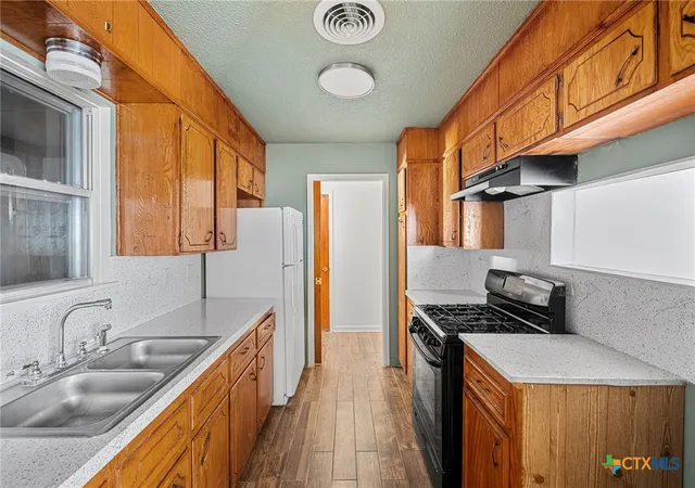Photo 3 of Single family home for sale at 1511 Meadow Dr, Killeen, TX 76549 | MLS# 621674 | Listing updated on 2026-09-21