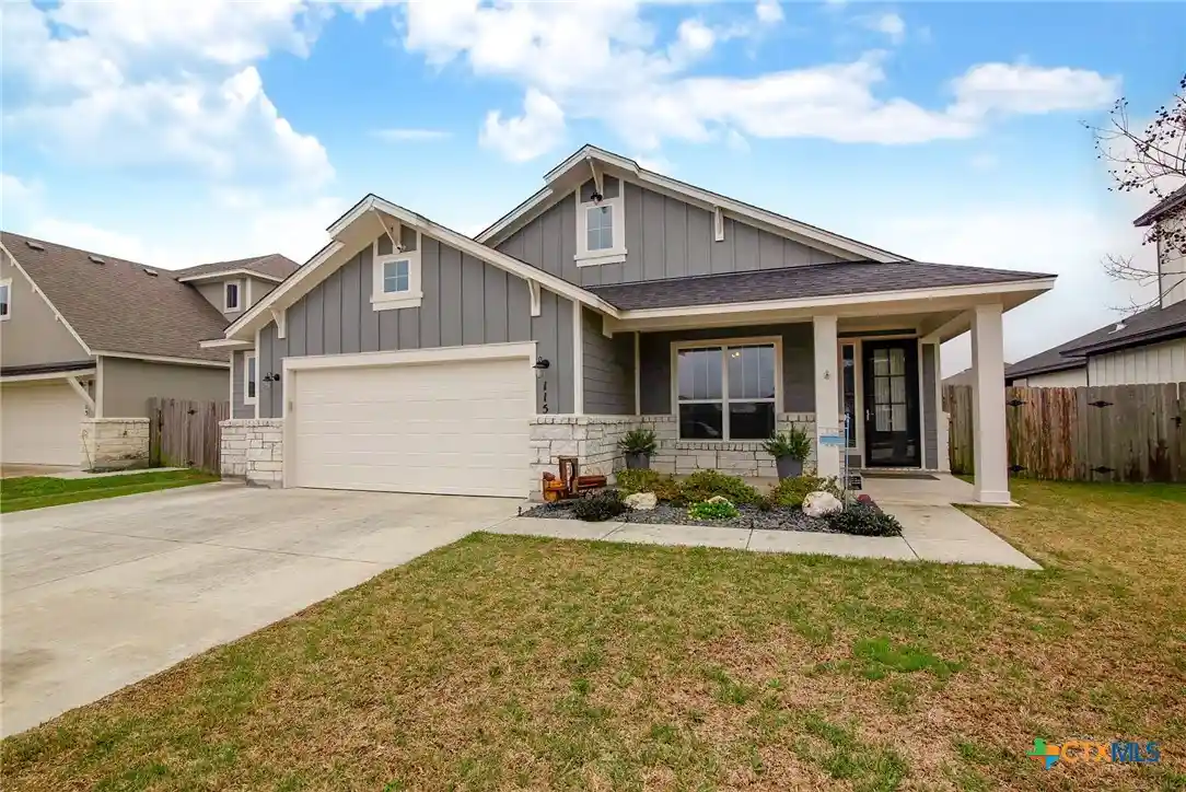 Photo 1 of Sale Pending at 115 Dripping Spring, Victoria, TX 77904 | MLS# 621716 | Listing updated on 2026-10-21