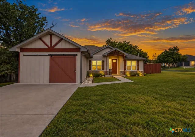 Single family home for sale at 1202 S Willis St, Lampasas, TX 76550 | MLS# 621644