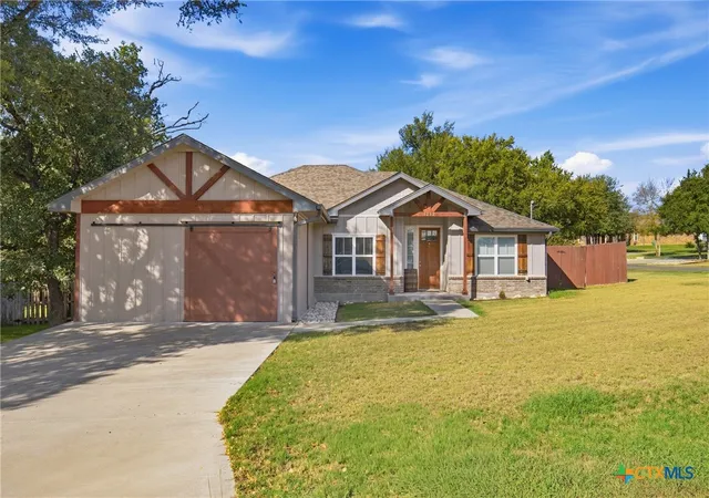 Photo 3 of Single family home for sale at 1202 S Willis St, Lampasas, TX 76550 | MLS# 621644 | Listing updated on 2026-10-01