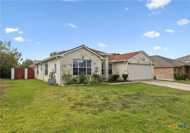 Photo 2 of Single family home for sale at 104 Lone Shadow Dr, Harker Heights, TX 76548 | MLS# 622069 | Listing updated on 2026-09-30