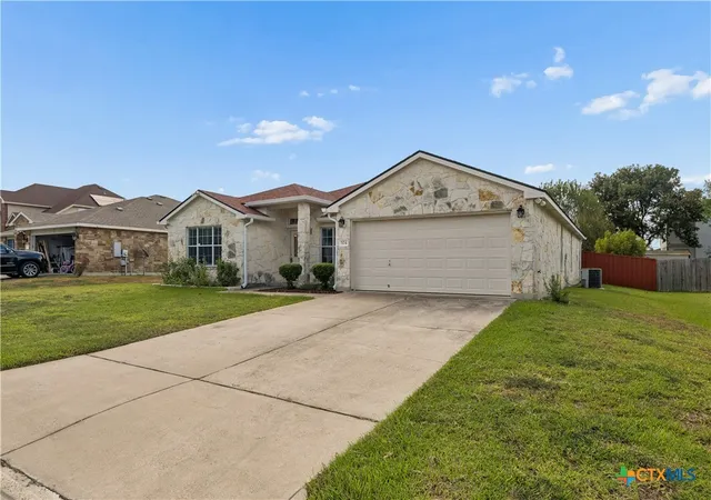 Photo 3 of Single family home for sale at 104 Lone Shadow Dr, Harker Heights, TX 76548 | MLS# 622069 | Listing updated on 2026-09-30