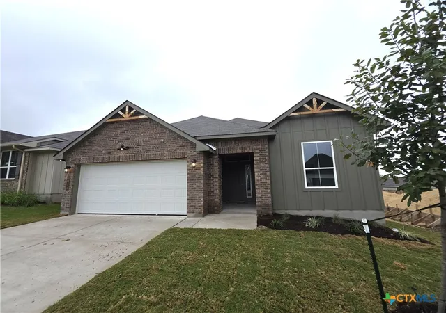 Photo 3 of Single family home for sale at 2010 Michigan Dr, Temple, TX 76504 | MLS# 622356 | Listing updated on 2026-10-06