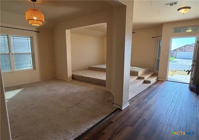 Photo 3 of Single family home for sale at 607 Deborah Kay Dr, Killeen, TX 76542 | MLS# 622333 | Listing updated on 2026-09-25