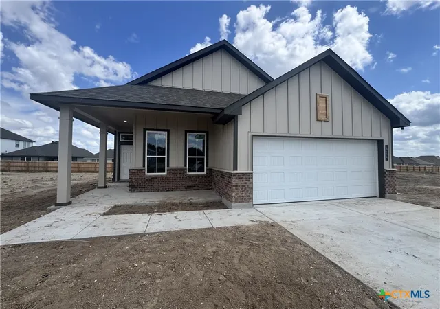 Photo 2 of Sale Pending at 414 Dobson Dr, Killeen, TX 76542 | MLS# 622637 | Listing updated on 2026-10-08