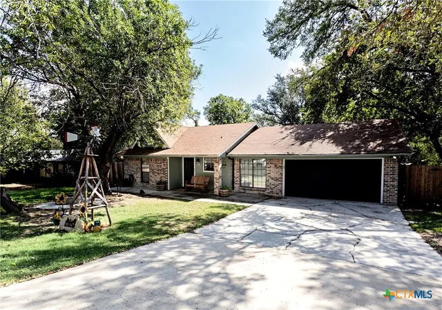 Photo 3 of Single family home for sale at 3020 Oakwood Dr, Harker Heights, TX 76548 | MLS# 622895 | Listing updated on 2026-09-19