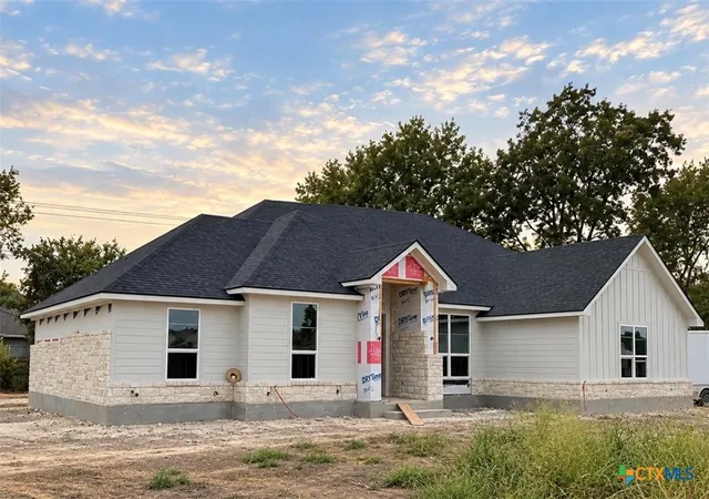 Photo 2 of Single family home for sale at 6920 Felix Mcdaniel Dr, Temple, TX 76502 | MLS# 623181 | Listing updated on 2026-09-18
