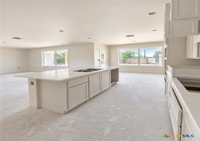 Photo 3 of Single family home for sale at 6904 Felix Mcdaniel Dr, Temple, TX 76502 | MLS# 622960 | Listing updated on 2026-09-18