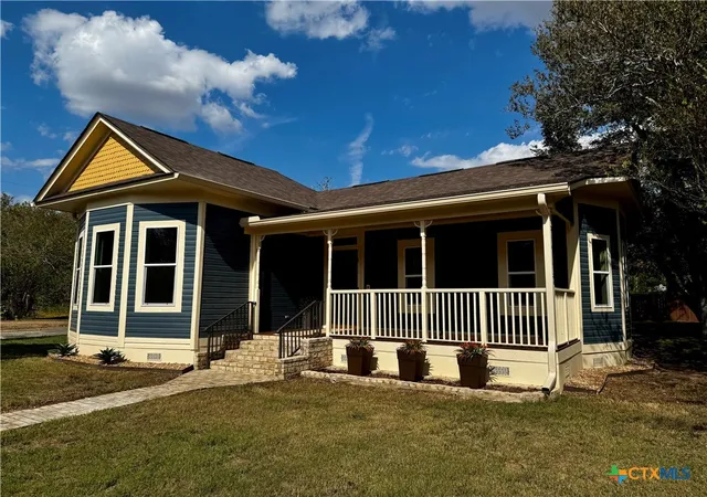 Photo 2 of Single family home for sale at 1430 N Hamilton St, Gonzales, TX 78629 | MLS# 622852 | Listing updated on 2026-10-02