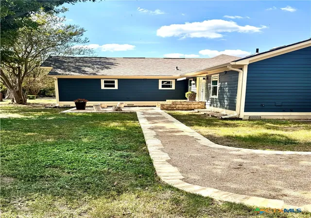 Photo 3 of Single family home for sale at 1430 N Hamilton St, Gonzales, TX 78629 | MLS# 622852 | Listing updated on 2026-10-02