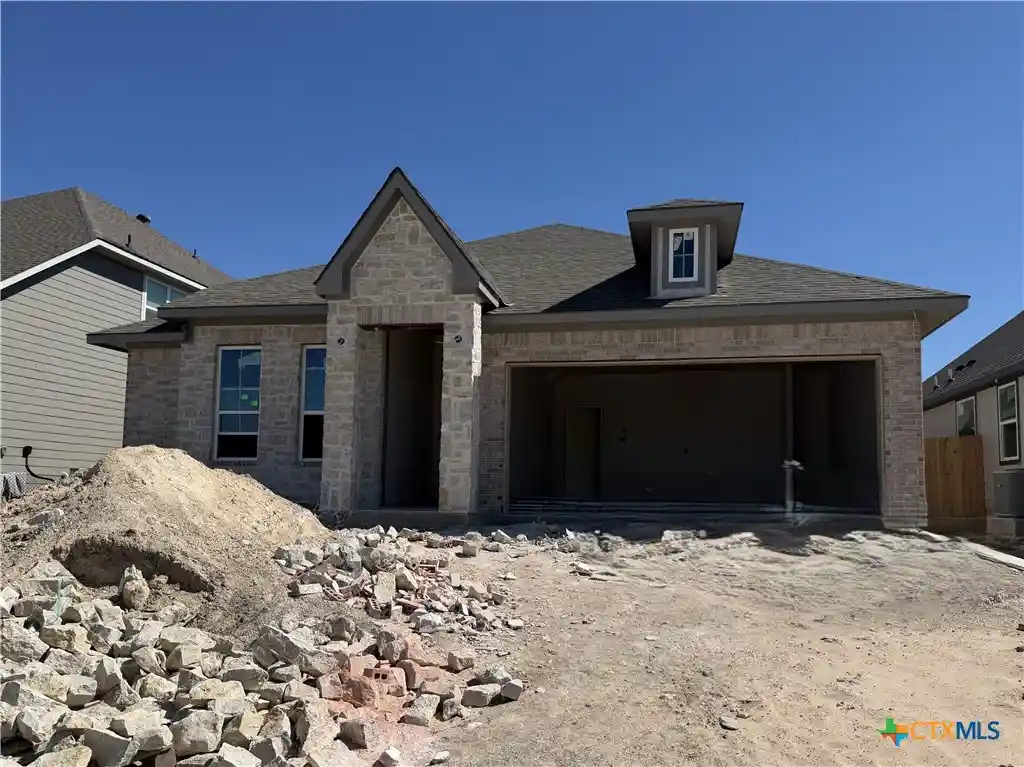 Single family home for sale at 5502 Azura Wy, Killeen, TX 76549 | MLS# 623347 | Listing updated on 2026-10-23