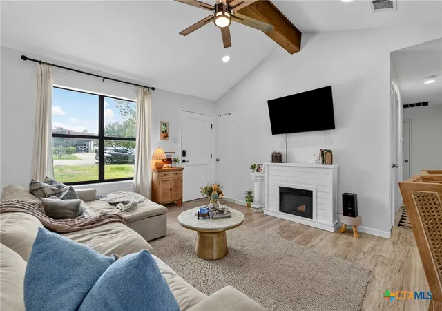 Photo 3 of Single family home for sale at 308 River Hills, San Marcos, TX 78666 | MLS# 623457 | Listing updated on 2026-09-23