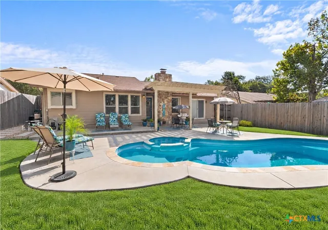 Photo 1 of Single family home for sale at 11210 Henge Dr, Austin, TX 78759 | MLS# 623712 | Listing updated on 2026-10-29