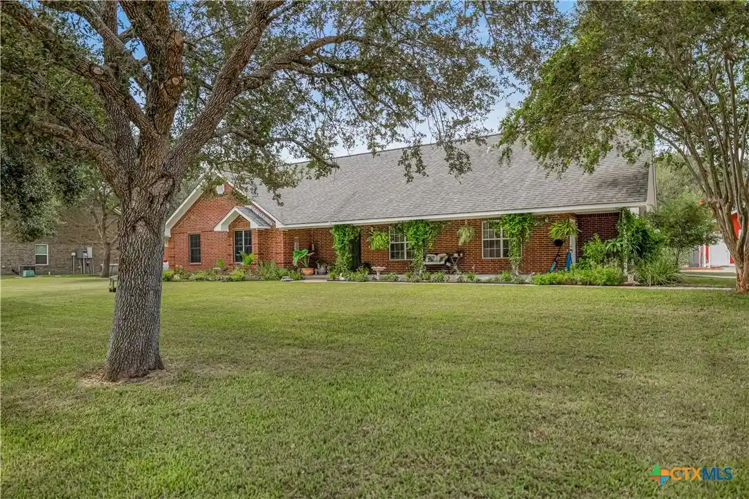 Photo 1 of Single family home for sale at 126 Lakeview Dr, Victoria, TX 77905 | MLS# 623973 | Listing updated on 2026-10-16