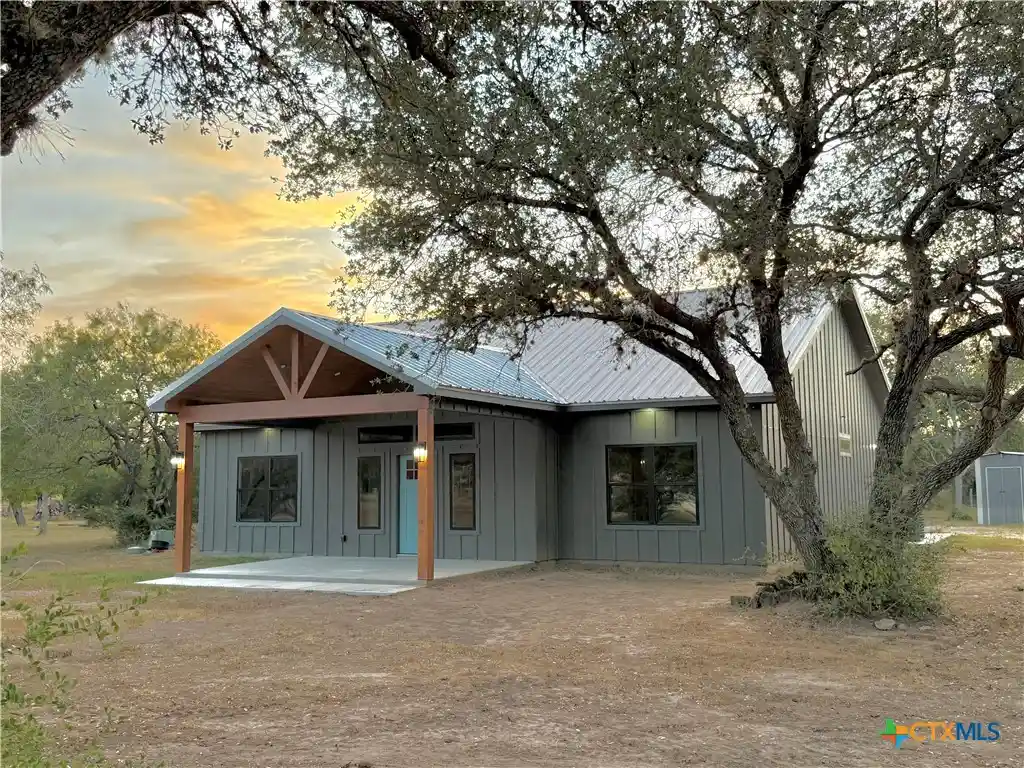Photo 1 of Single family home for sale at 84 Paloma Rd, Victoria, TX 77905 | MLS# 624334 | Listing updated on 2026-10-14