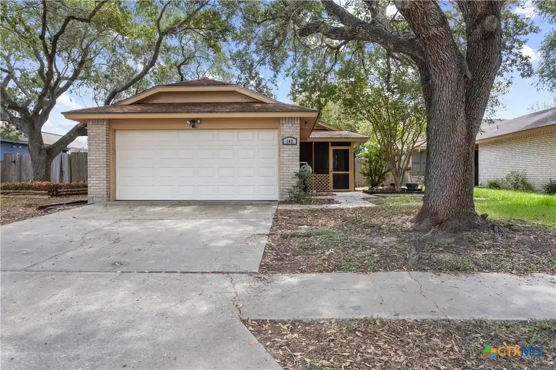 Photo 1 of Single family home for sale at 103 Windward Ct, Victoria, TX 77901 | MLS# 624716 | Listing updated on 2026-10-18
