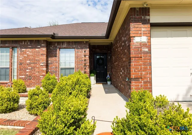 Photo 2 of Single family home for sale at 2 Westridge Pl, Lampasas, TX 76550 | MLS# 624741 | Listing updated on 2026-09-30