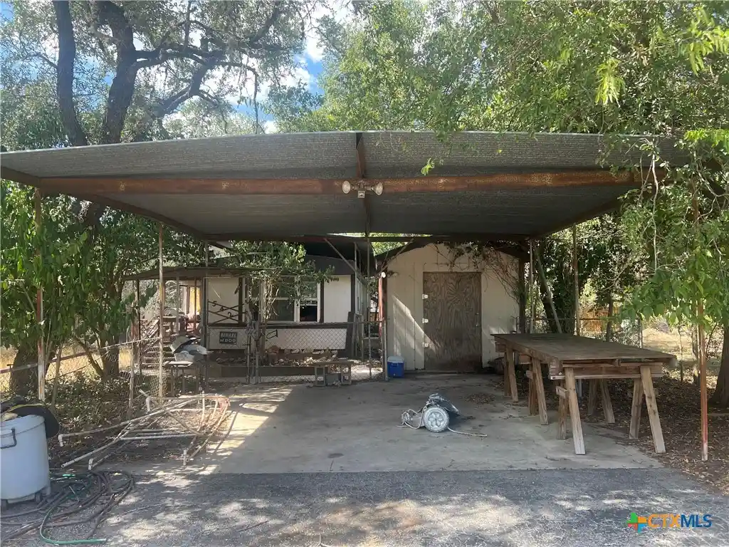 Photo 1 of Sale Pending at 542/558 Flintstone Dr, Canyon Lake, TX 78133 | MLS# 624436 | Listing updated on 2026-10-25
