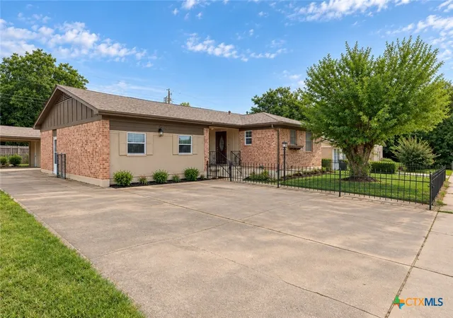 Photo 1 of Single family home for sale at 1007 Illinois Ave, Killeen, TX 76541 | MLS# 624711 | Listing updated on 2026-10-07