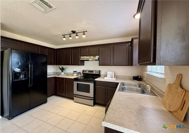 Photo 2 of Single family home for sale at 5308 Causeway Ct, Killeen, TX 76549 | MLS# 624203 | Listing updated on 2026-10-01