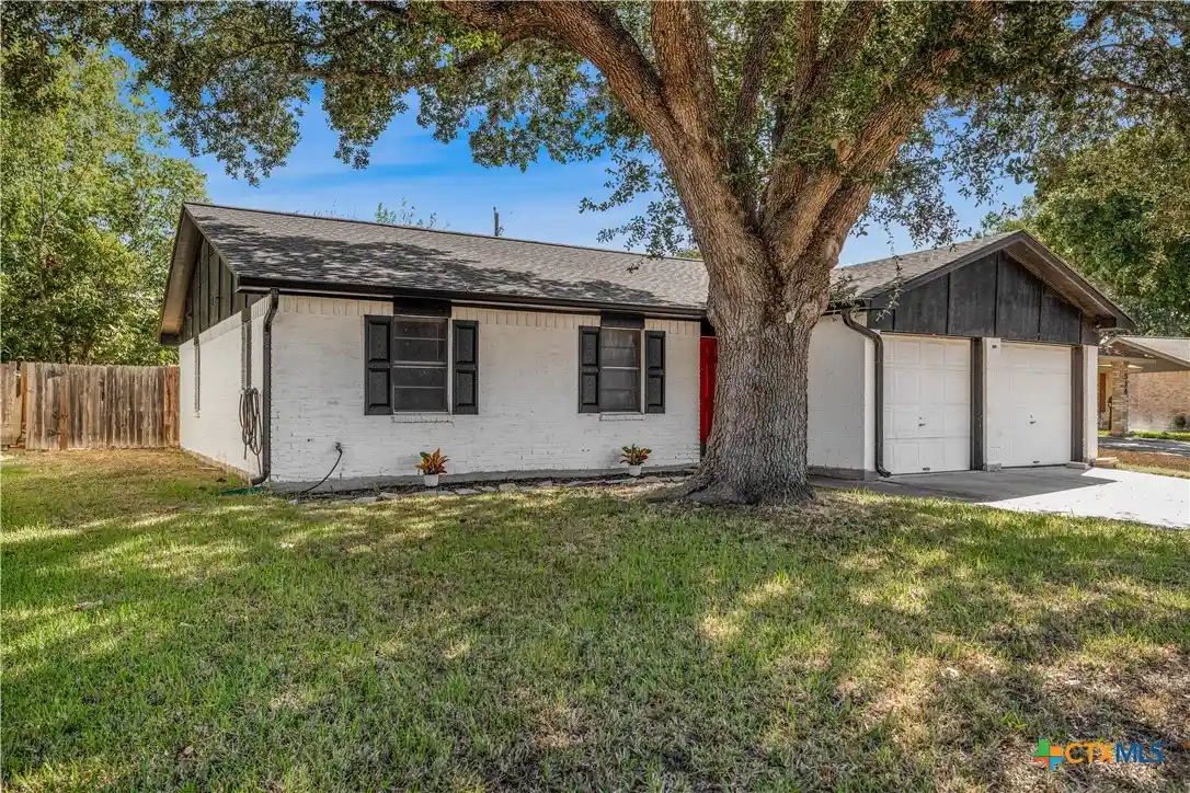 Photo 1 of Single family home for sale at 512 Monterrey Dr, Victoria, TX 77904 | MLS# 624725 | Listing updated on 2026-10-09