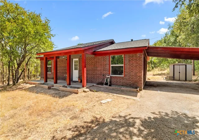 Photo 2 of Single family home for sale at 10 E Aztec Ln, Belton, TX 76513 | MLS# 625204 | Listing updated on 2026-10-07