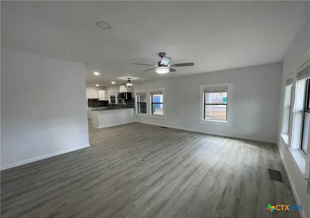 Photo 3 of Single family home for sale at 625 E 13th Avenue, Belton, TX 76513 | MLS# 624484 | Listing updated on 2026-09-19