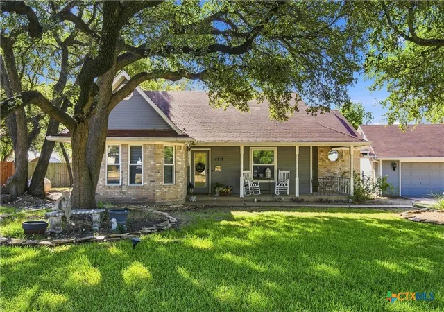 Photo 2 of Single family home for sale at 14212 Wagner Dr, Woodway, TX 76712 | MLS# 625071 | Listing updated on 2026-10-08