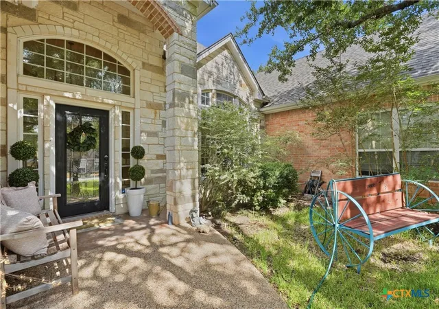 Photo 3 of Single family home for sale at 385 Green Park Dr, Belton, TX 76513 | MLS# 625303 | Listing updated on 2026-10-07