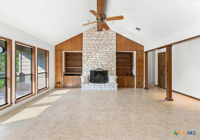 Photo 3 of Single family home for sale at 21 Shady Grv Ln, Wimberley, TX 78676 | MLS# 625489 | Listing updated on 2026-09-17