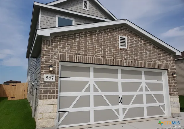Photo 3 of Single family home for sale at 567 Pebble Bnd, New Braunfels, TX 78130 | MLS# 625505 | Listing updated on 2026-10-05