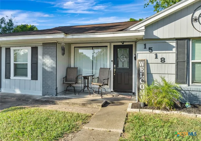 Photo 1 of Single family home for sale at 1518 Bonham Dr, Victoria, TX 77901 | MLS# 625517 | Listing updated on 2026-10-07